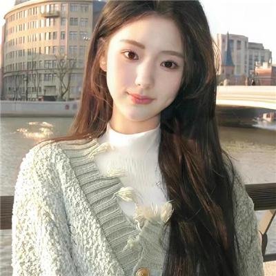 迎风伫立的狮子